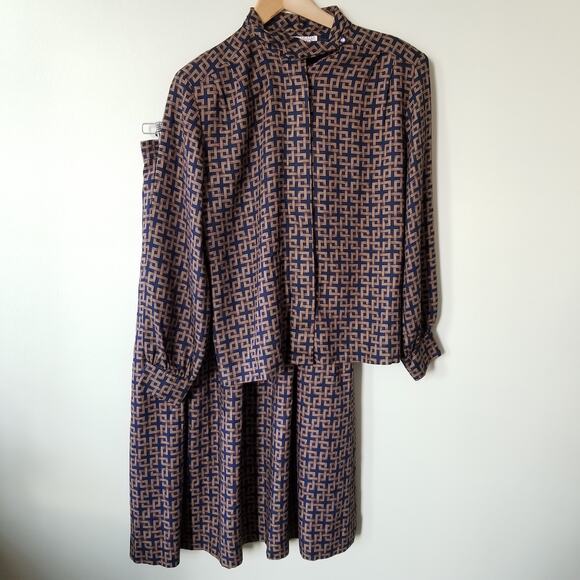 Vintage 80s Pendleton Navy & Gold Geometric Print Coordinating Blouse Skirt Set - Picture 1 of 11